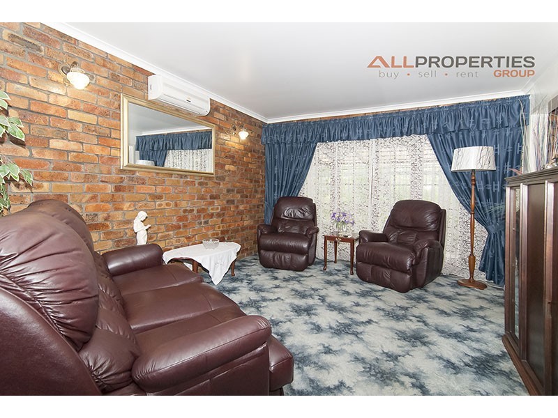 19 Henderson Street, Redbank QLD 4301