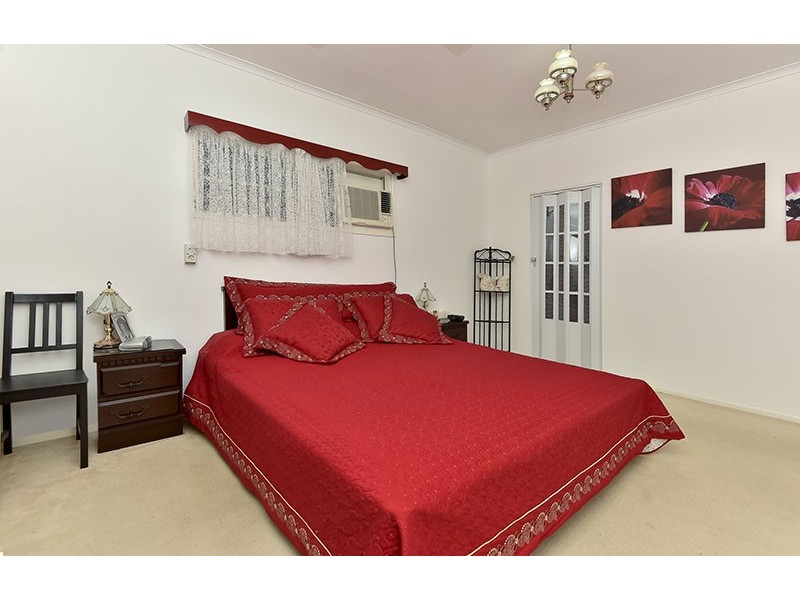 19 Henderson Street, Redbank QLD 4301