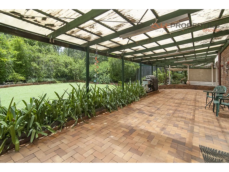 19 Henderson Street, Redbank QLD 4301