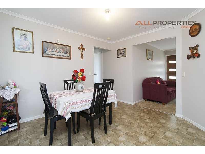 14 VANSITTART ROAD, Regents Park QLD 4118