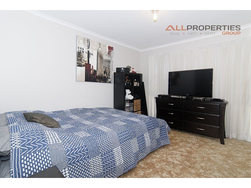 14 VANSITTART ROAD, Regents Park QLD 4118