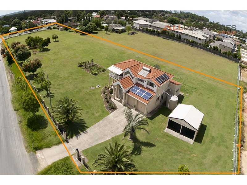 2 Pine Rd, Richlands QLD 4077