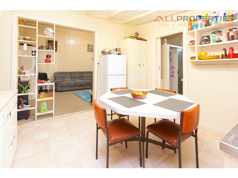 4 Lusitania Street, Newtown QLD 4305