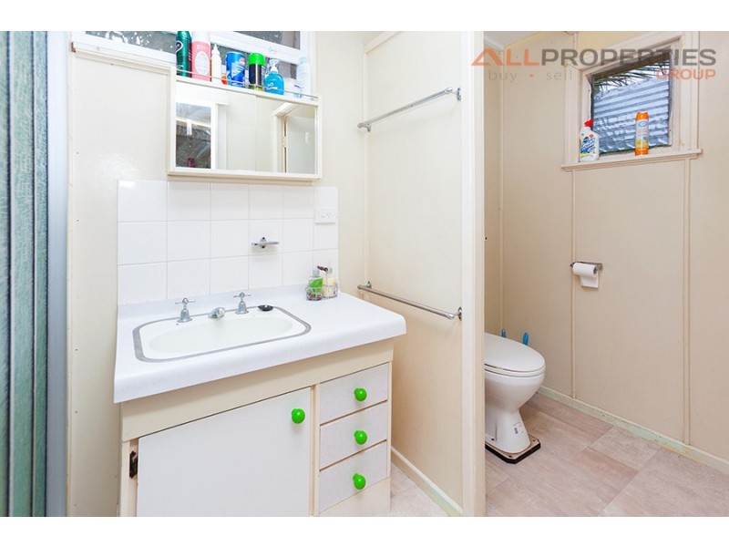 4 Lusitania Street, Newtown QLD 4305