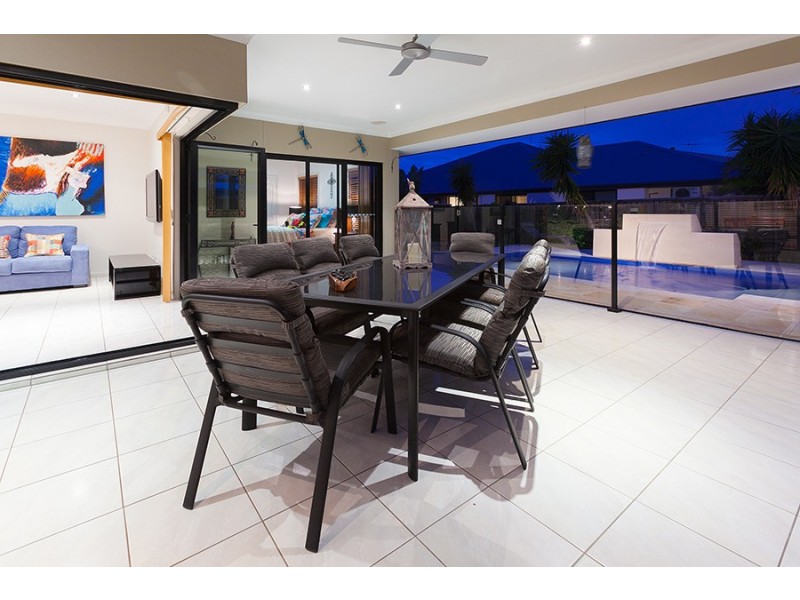 4 Strathburn Crescent, Ormeau QLD 4208