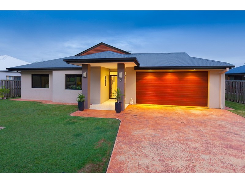 4 Strathburn Crescent, Ormeau QLD 4208