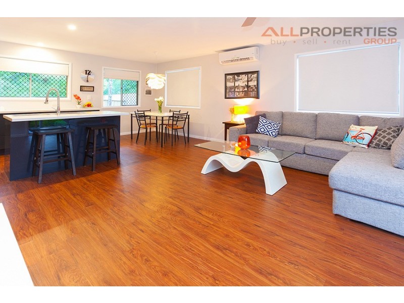 25 David Road, Holland Park QLD 4121