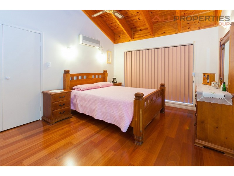2 Huntingdon St, Forestdale QLD 4118