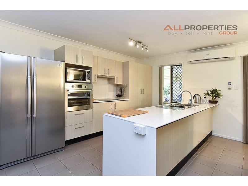 4 Jenny McMahon Court, Goodna QLD 4300