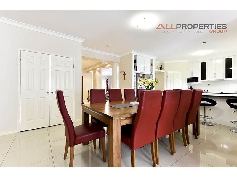 7 Sorrento Way, Forest Lake QLD 4078