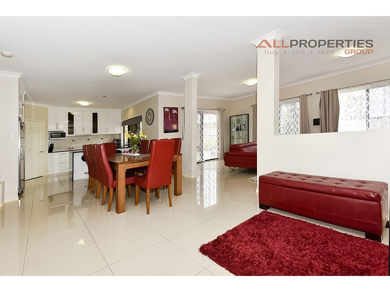 7 Sorrento Way, Forest Lake QLD 4078