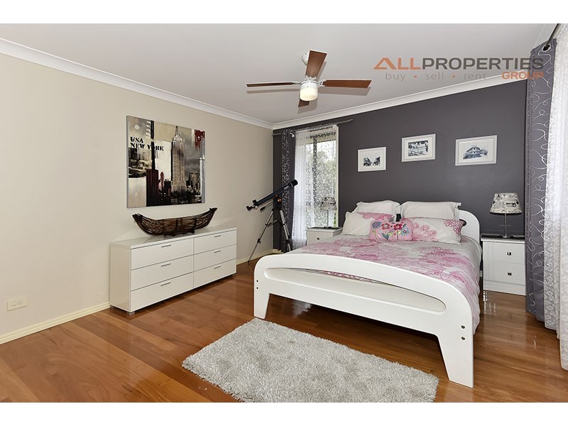 7 Sorrento Way, Forest Lake QLD 4078