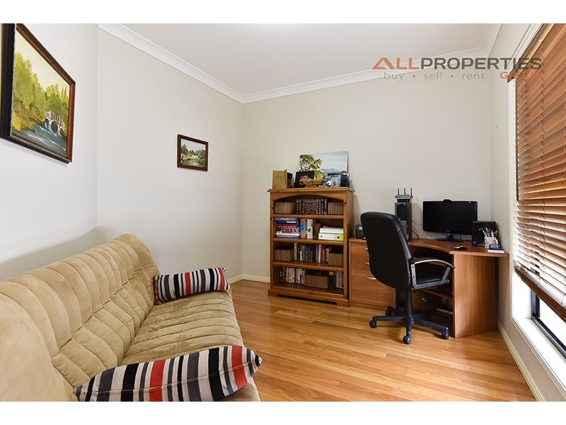 7 Sorrento Way, Forest Lake QLD 4078