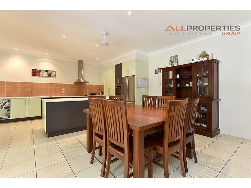 10 Randerson Street, Forest Lake QLD 4078
