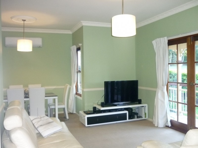 4 Windsor Place, Forest Lake QLD 4078