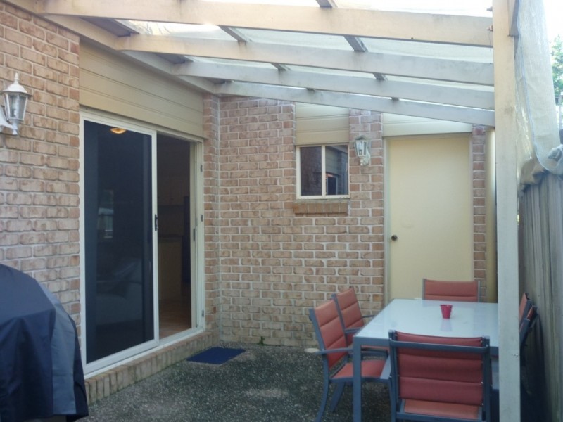 4 Windsor Place, Forest Lake QLD 4078