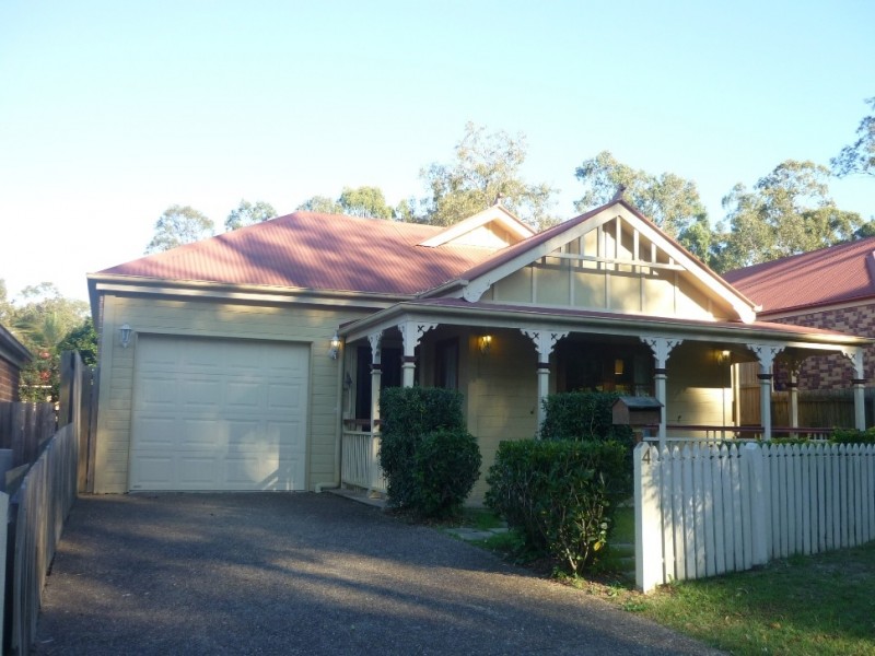 4 Windsor Place, Forest Lake QLD 4078