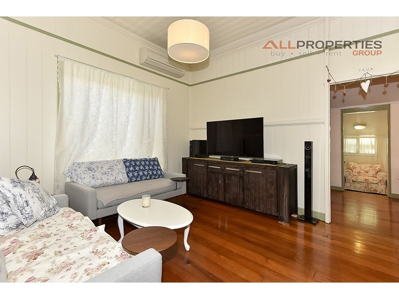 22 Price St, Oxley QLD 4075