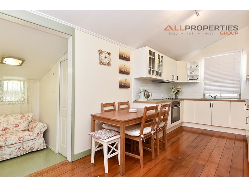 22 Price St, Oxley QLD 4075