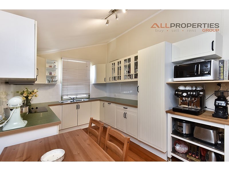22 Price St, Oxley QLD 4075