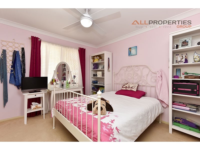 16 Chapple Pl, Forest Lake QLD 4078