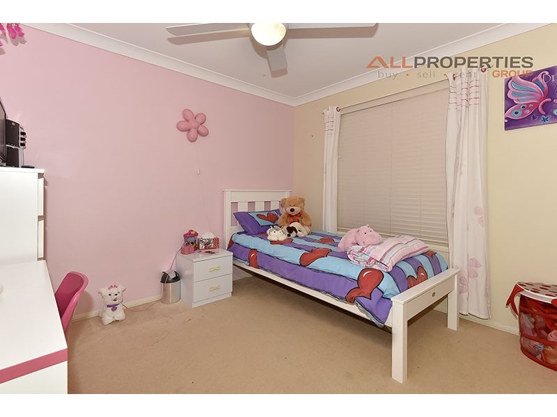 16 Chapple Pl, Forest Lake QLD 4078