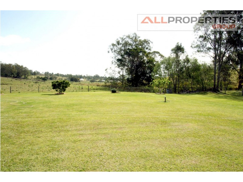 254 Bamboo Drive, Woodhill QLD 4285