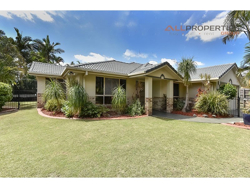 8 Bellfield Cres, Parkinson QLD 4115