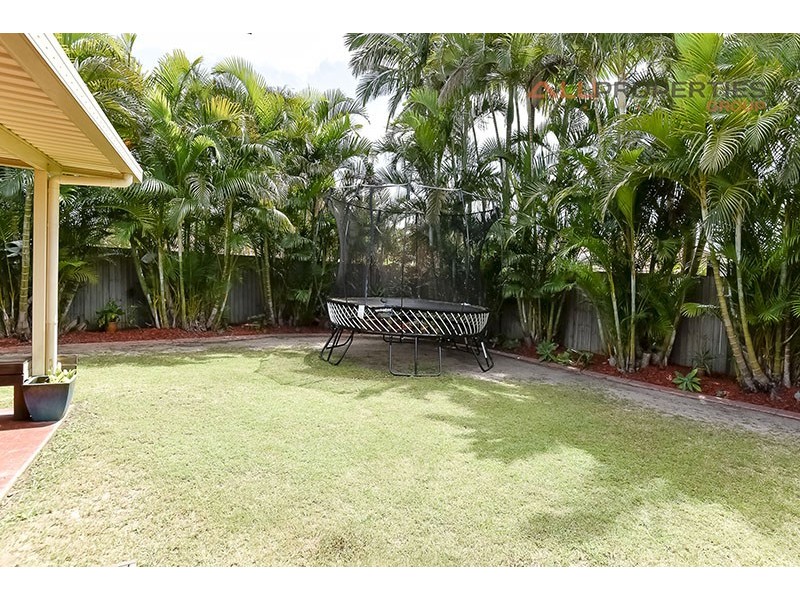 8 Bellfield Cres, Parkinson QLD 4115