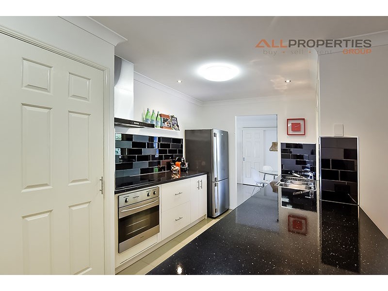 59 HALDHAM CRESCENT, Regents Park QLD 4118