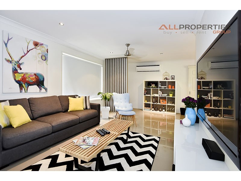 59 HALDHAM CRESCENT, Regents Park QLD 4118