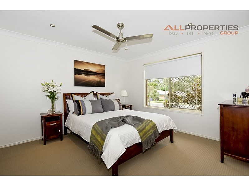 59 HALDHAM CRESCENT, Regents Park QLD 4118
