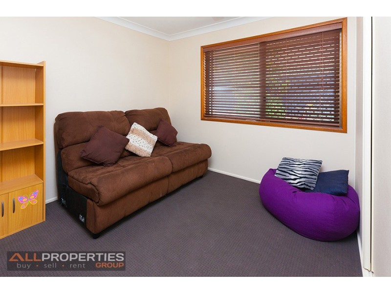 77 VANSITTART ROAD, Regents Park QLD 4118