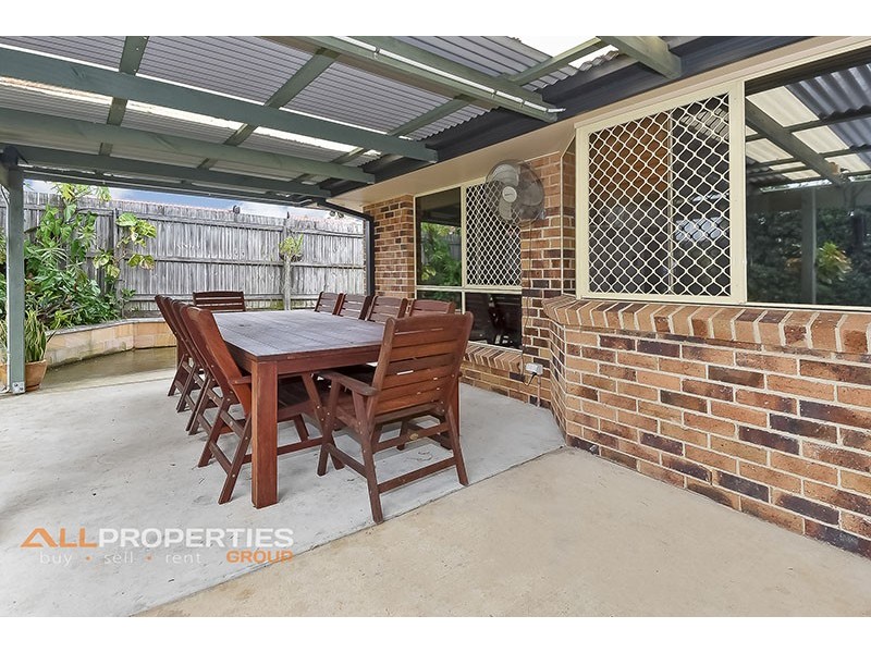 69 SOLANDRA CIRCUIT, Regents Park QLD 4118