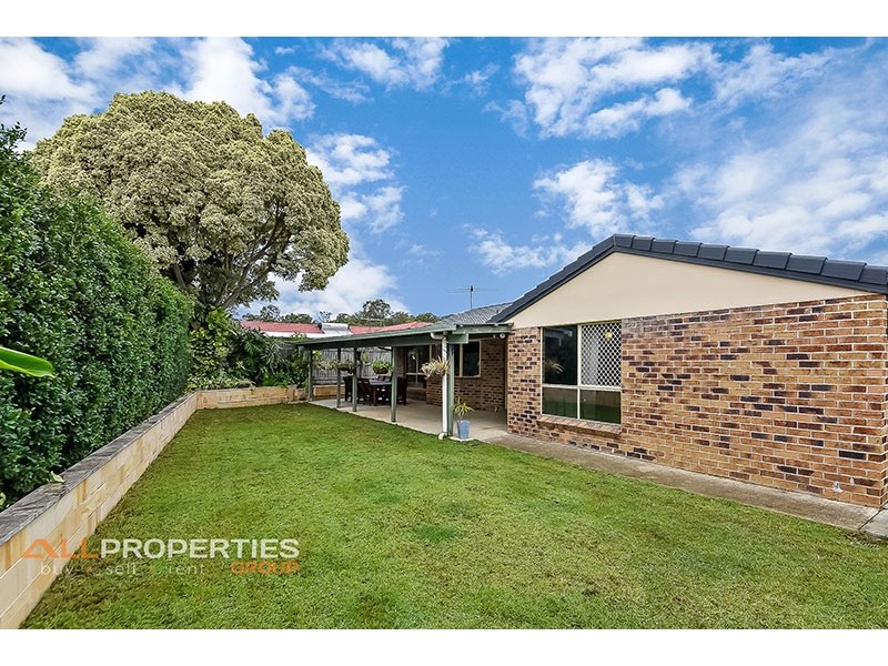 69 SOLANDRA CIRCUIT, Regents Park QLD 4118