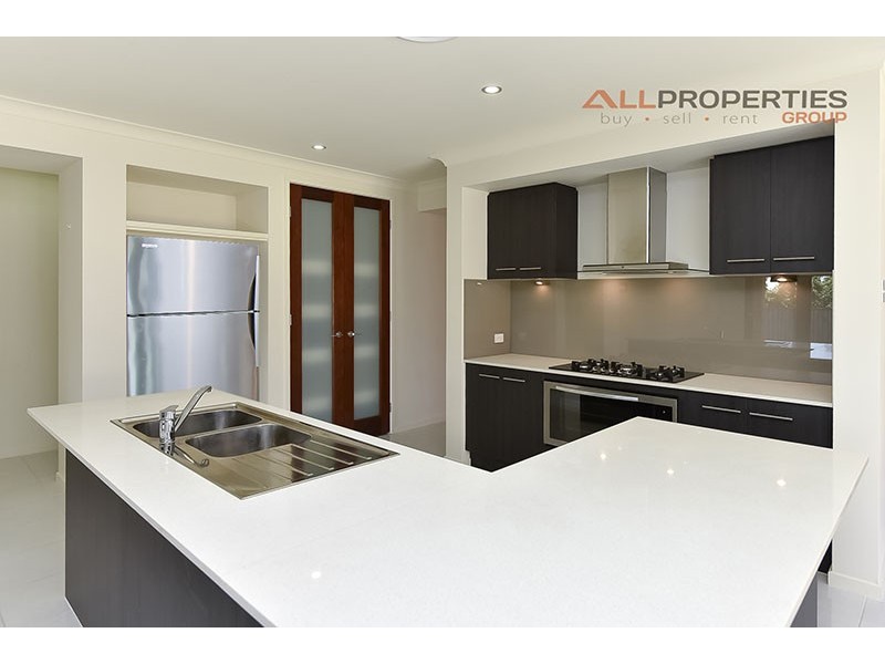 24 Sisley St, Forest Lake QLD 4078