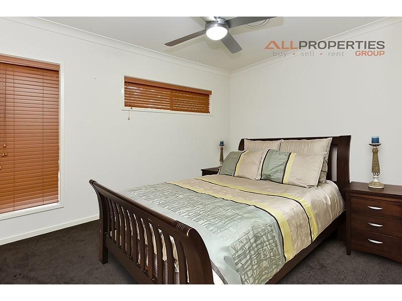 24 Sisley St, Forest Lake QLD 4078