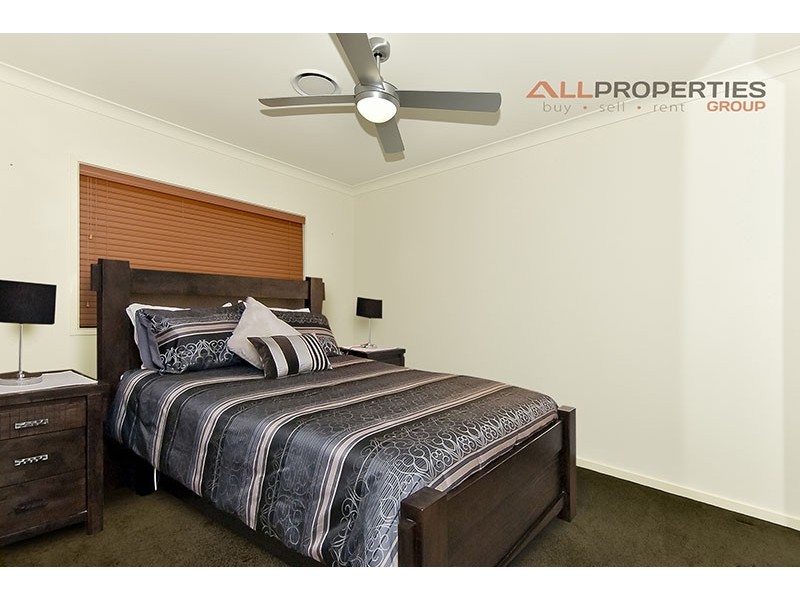 24 Sisley St, Forest Lake QLD 4078