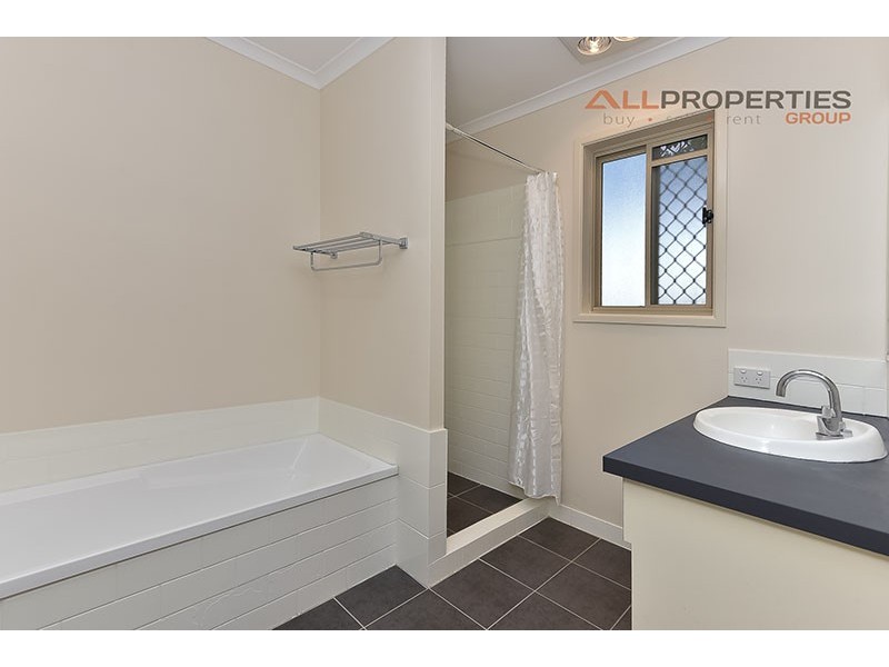 18/6 Rosegum Place, Redbank Plains QLD 4301