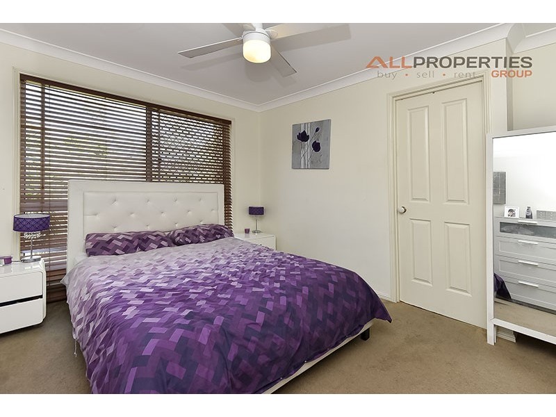 18 Windsor Place, Forest Lake QLD 4078