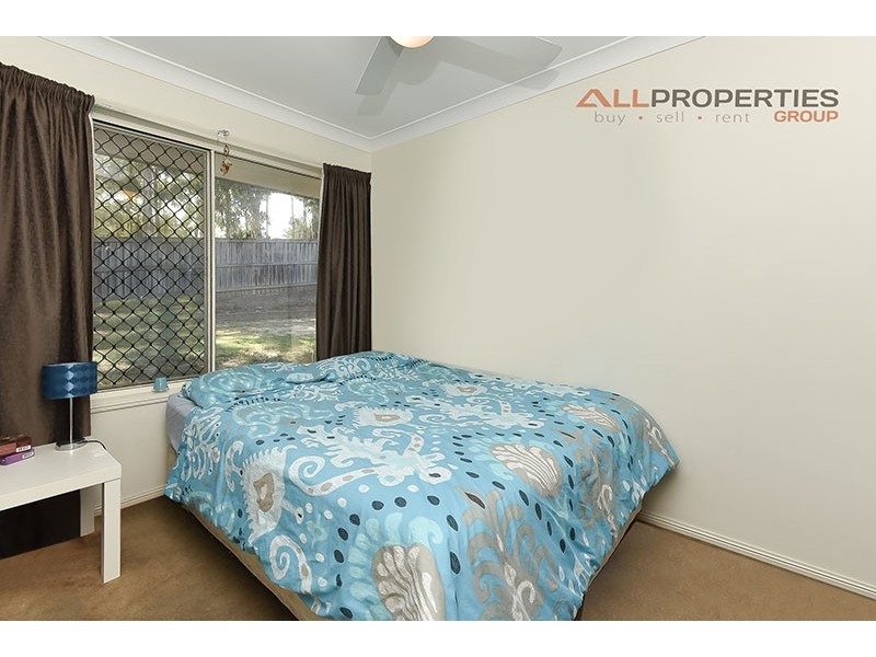 18 Windsor Place, Forest Lake QLD 4078