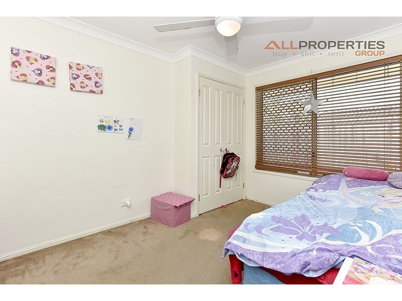 18 Windsor Place, Forest Lake QLD 4078