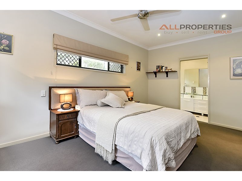 12 Juniper Street, Heathwood QLD 4110