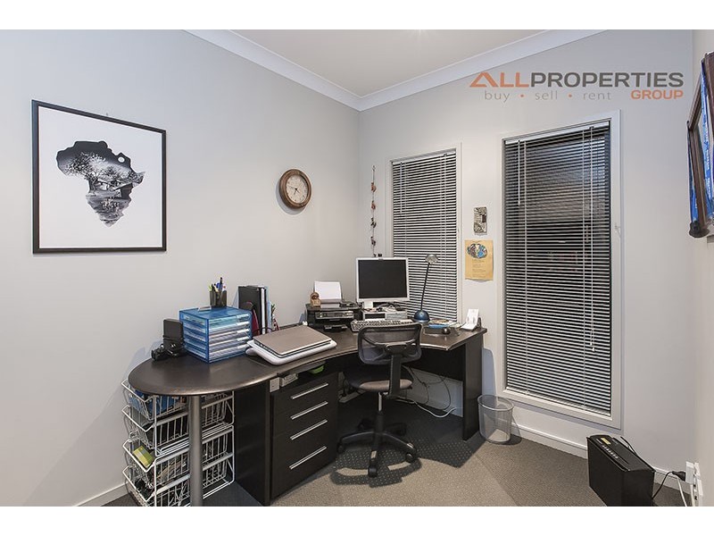 12 Juniper Street, Heathwood QLD 4110