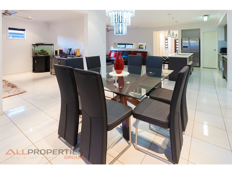 55 Casuarina Circuit, Heathwood QLD 4110