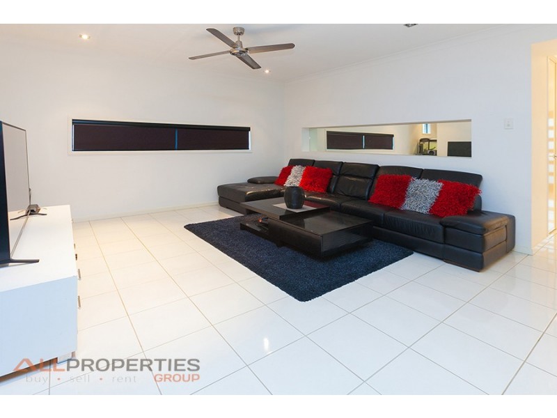 55 Casuarina Circuit, Heathwood QLD 4110