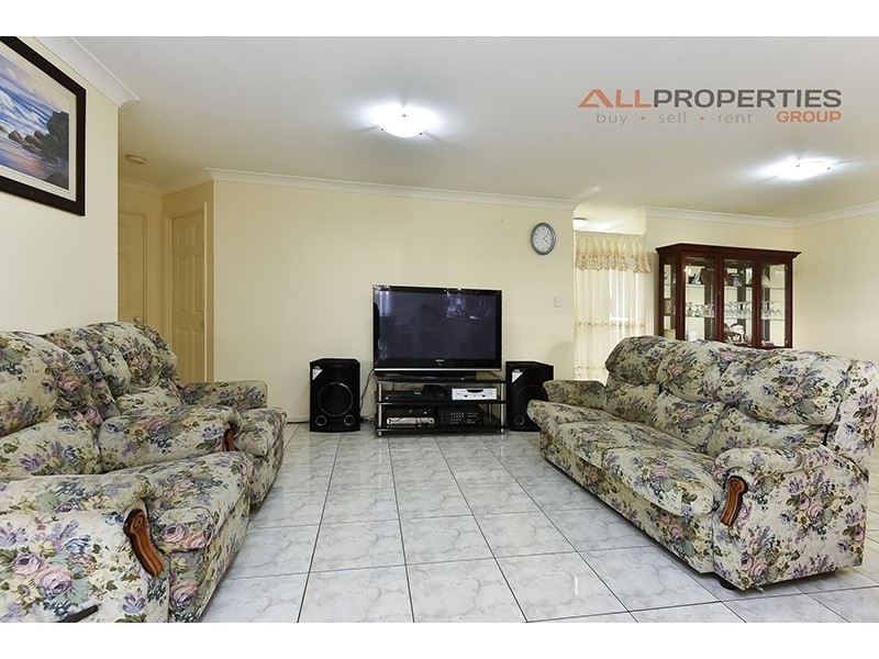 12 Landsborough Place, Forest Lake QLD 4078