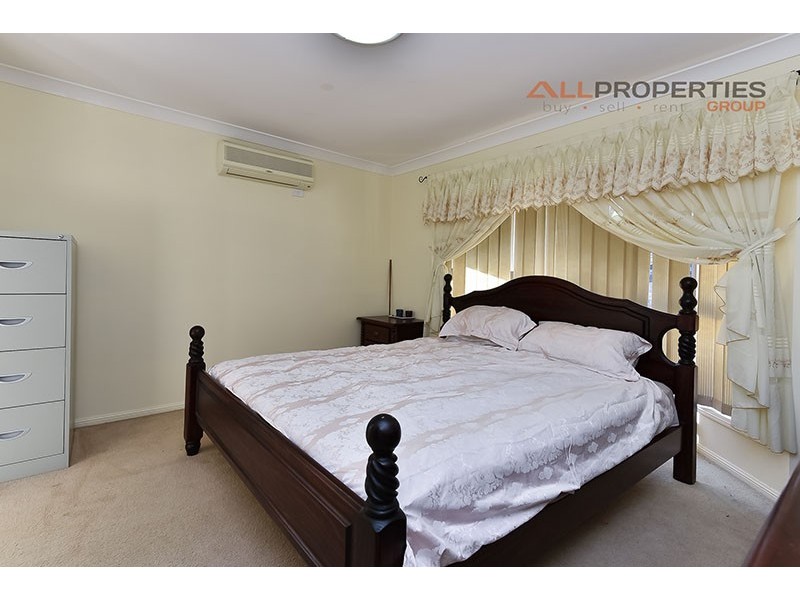 12 Landsborough Place, Forest Lake QLD 4078