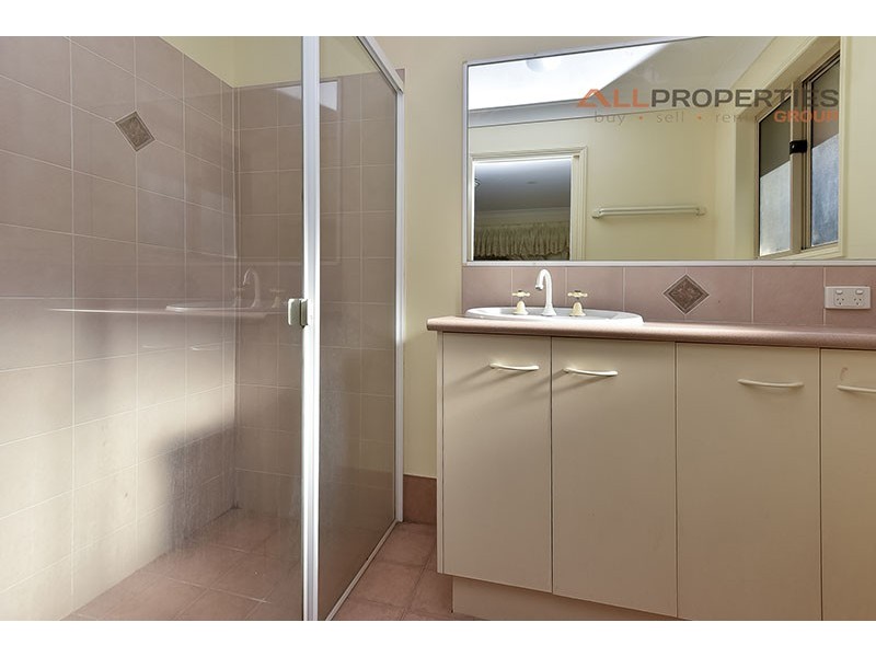 12 Landsborough Place, Forest Lake QLD 4078