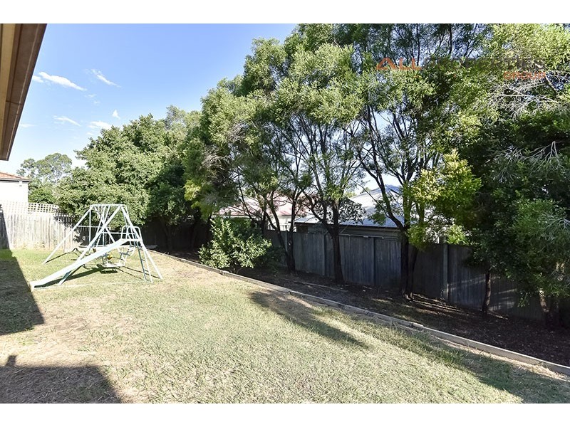 12 Landsborough Place, Forest Lake QLD 4078